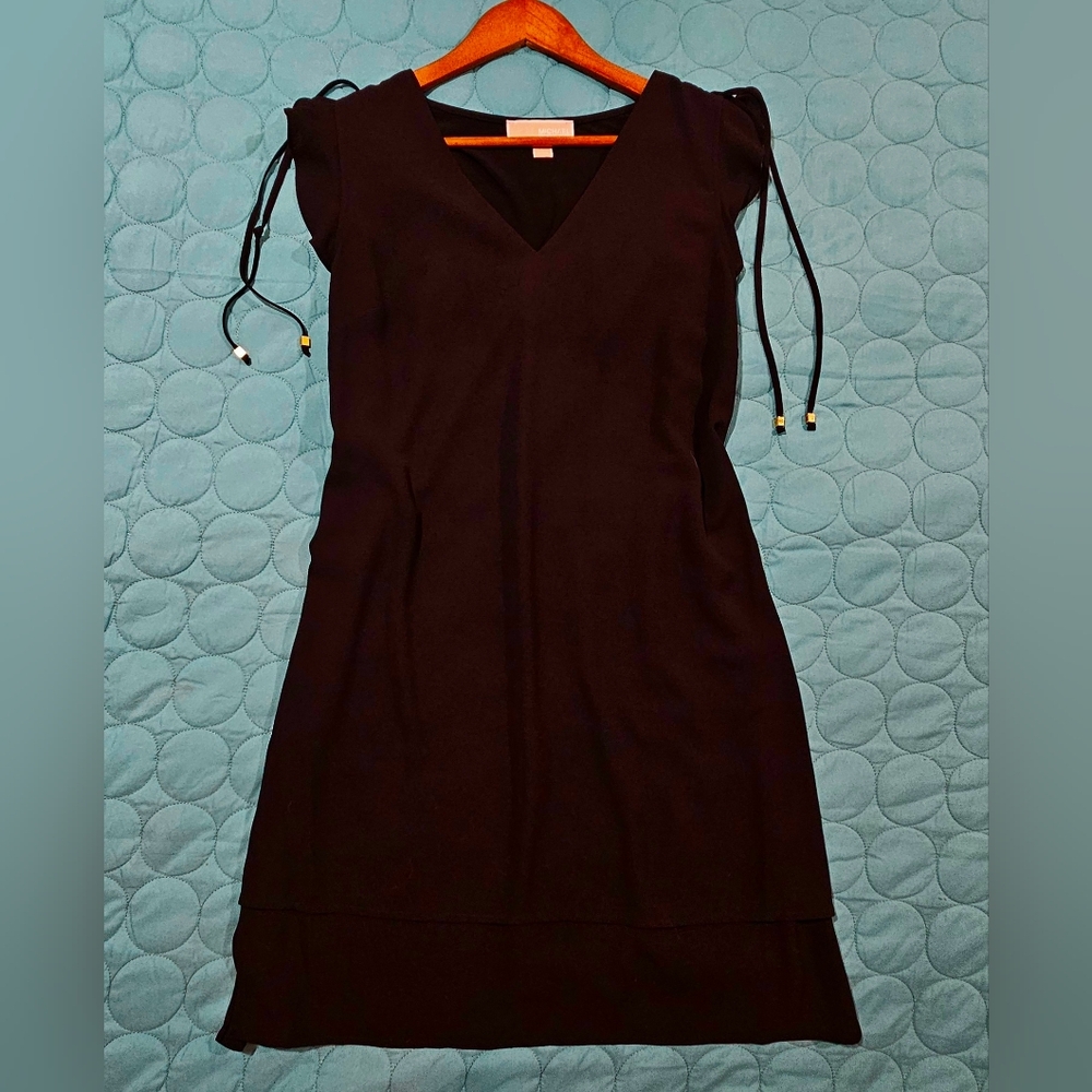 MICHAEL Michael‎ Kors Elegant Flutter Sleeves Modern Cocktail Dress Nordstrom L